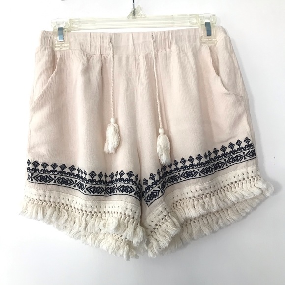 Llove Pants - Llove shorts off white cream tassels size M